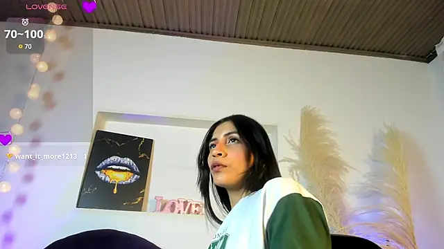 Emiili Clark online show from 03/18/26, 01:53