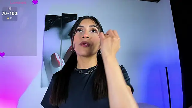 Emiili Clark online show from 04/09/26, 04:14