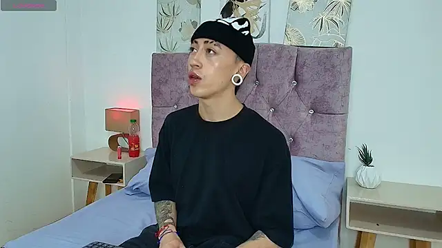 Snapshot of Yoshua_Smith chatting on 04/05/26, 07:31 Yoshua Smith online show from 04/05/26, 07:31