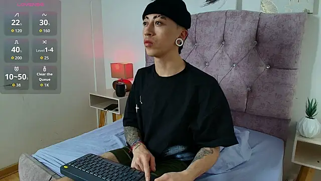 Snapshot of Yoshua_Smith chatting on 03/30/26, 08:05 Yoshua Smith online show from 03/30/26, 08:05