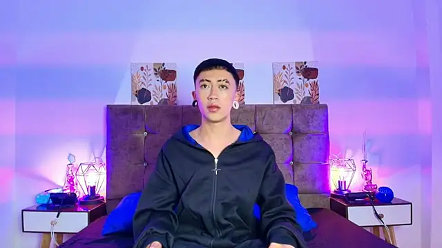 Snapshot of Yoshua_Smith chatting on 04/14/26, 07:52 Yoshua Smith online show from 04/14/26, 07:52