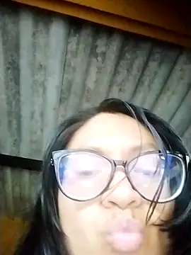 Snapshot of LatinSquirtBaby chatting on 05/25/26, 01:21 LatinSquirtBaby online show from 05/25/26, 01:21