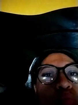 Snapshot of LatinSquirtBaby chatting on 05/21/26, 07:44 LatinSquirtBaby online show from 05/21/26, 07:44