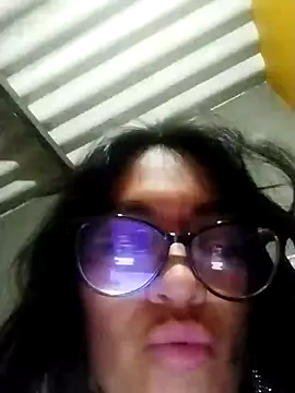 Snapshot of LatinSquirtBaby chatting on 06/07/26, 02:39 LatinSquirtBaby online show from 06/07/26, 02:39