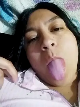 Snapshot of LatinSquirtBaby chatting on 06/14/26, 06:42 LatinSquirtBaby online show from 06/14/26, 06:42