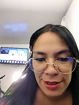 Snapshot of Scarleth_moon chatting on 04/06/26, 05:41 Scarleth moon online show from 04/06/26, 05:41