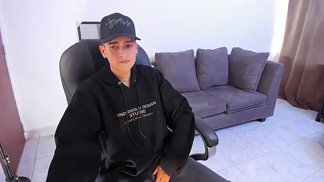 Ethann Boy online show from 04/13/26, 09:41