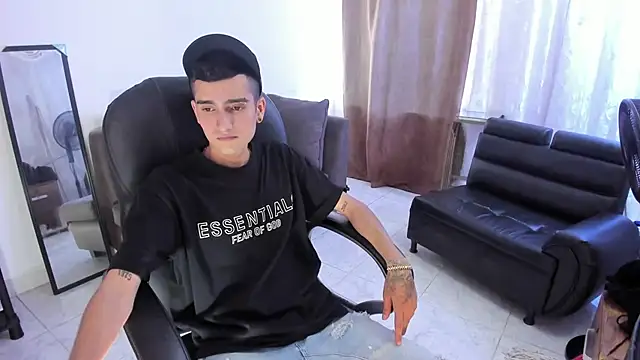 Ethann Boy online show from 04/14/26, 08:36