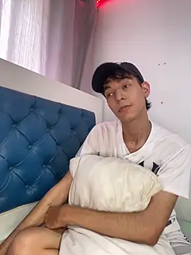 Milo Gunnar online show from 03/18/26, 07:37