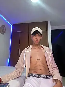 Milo Gunnar online show from 04/10/26, 09:22