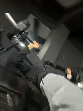 Snapshot of LeonBlazze chatting on 04/08/26, 02:07 LeonBlazze online show from 04/08/26, 02:07