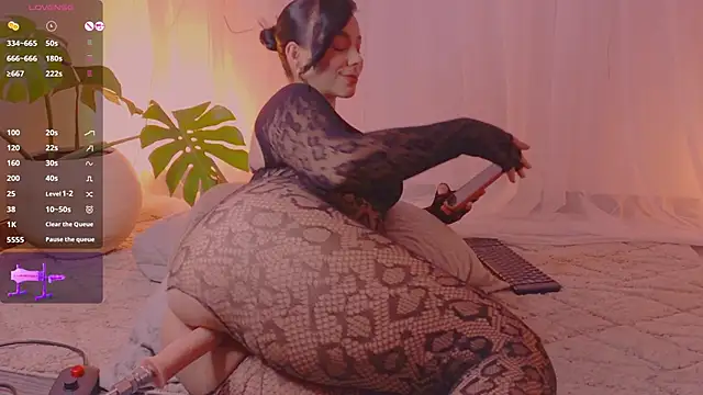 Snapshot of ImLeana_XXX chatting on 04/06/26, 09:43 ImLeana XXX online show from 04/06/26, 09:43