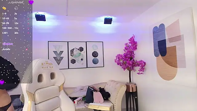 Kitty  meow online show from 04/30/26, 12:23