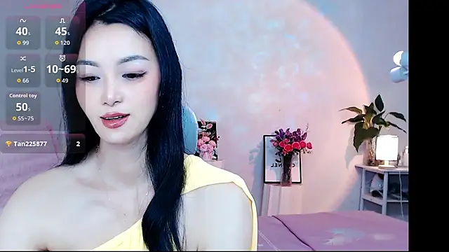 Evelyn-007 online show from 04/22/26, 12:01