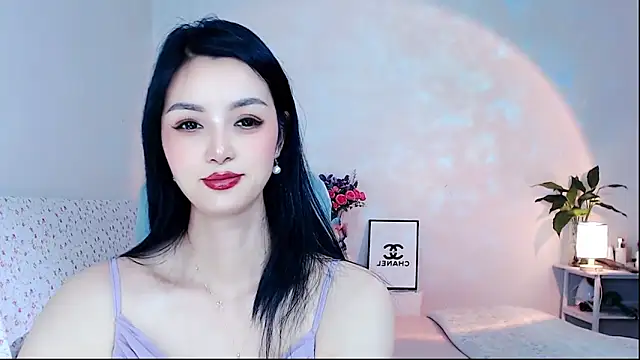 Evelyn-007 online show from 04/18/26, 01:57