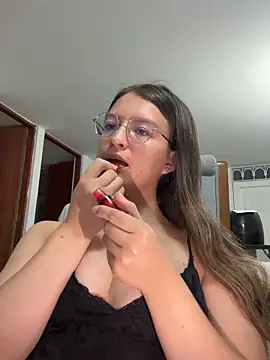 JulianaLaurent online show from 04/13/26, 03:32