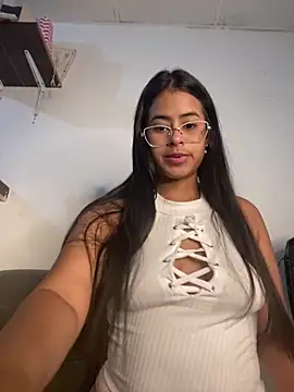 lucirganaxxx online show from 03/27/26, 04:21