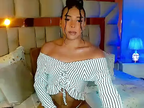 Snapshot of big_sexy_girl01 chatting on 04/14/26, 01:16 big sexy girl01 online show from 04/14/26, 01:16