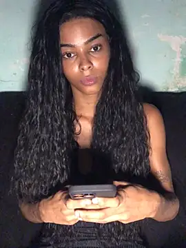 Snapshot of viczinaofc chatting on 04/13/26, 03:32 viczinaofc online show from 04/13/26, 03:32