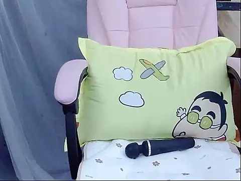 Snapshot of Kathy_Hornyyy chatting on 04/04/26, 11:44 Kathy Hornyyy online show from 04/04/26, 11:44