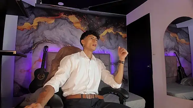 MaxiimoRomano  online show from 05/05/26, 01:25