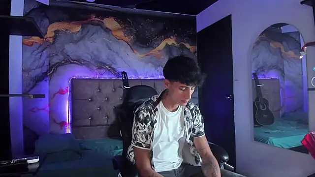 MaxiimoRomano  online show from 05/16/26, 01:32