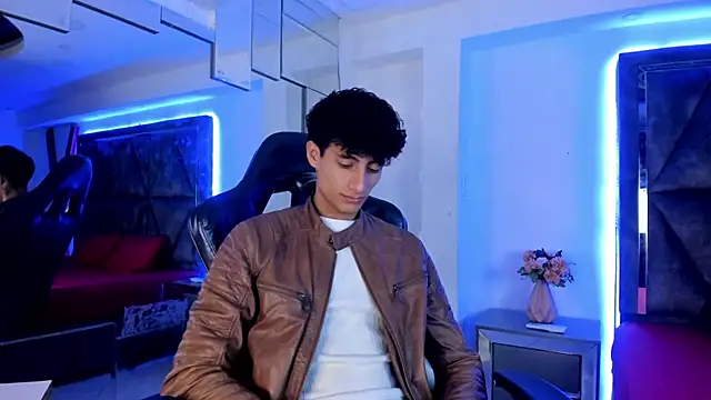 Snapshot of MaxiimoRomano_ chatting on 03/28/26, 01:34 MaxiimoRomano online show from 03/28/26, 01:34