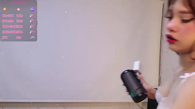 Snapshot of MarieCollinss chatting on 04/02/26, 01:35 MarieCollinss online show from 04/02/26, 01:35