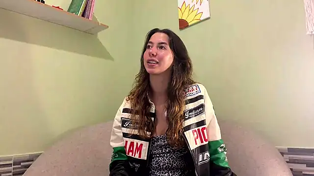Snapshot of Julieta_Jol chatting on 06/10/26, 02:07 Julieta Jol online show from 06/10/26, 02:07