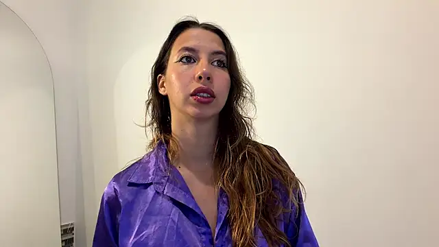 Snapshot of Julieta_Jol chatting on 06/12/26, 01:42 Julieta Jol online show from 06/12/26, 01:42