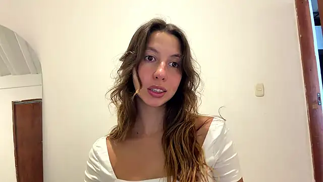 Snapshot of Julieta_Jol chatting on 04/21/26, 01:39 Julieta Jol online show from 04/21/26, 01:39