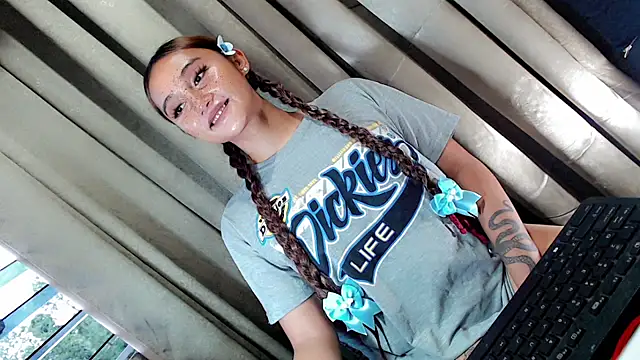 Jessicasfantasy online show from 04/11/26, 09:35