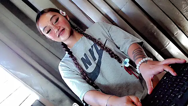 Jessicasfantasy online show from 03/31/26, 04:58