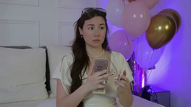 MeganStrane online show from 05/21/26, 06:22