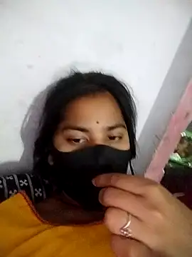 Pallavi cute online show from 04/14/26, 09:36