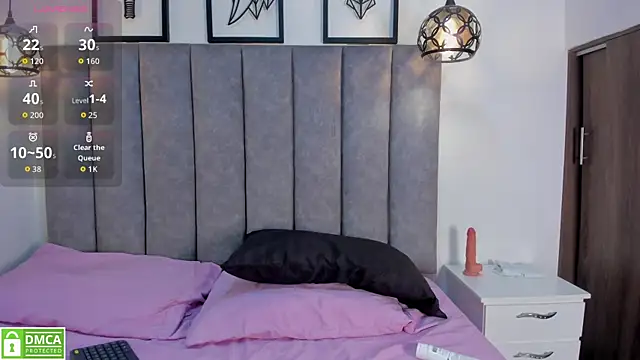 Snapshot of Camille_Hills chatting on 04/09/26, 04:03 Camille Hills online show from 04/09/26, 04:03