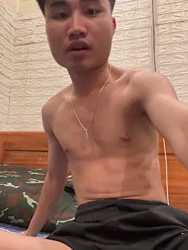 Hoanganhdayroii online show from 05/09/26, 03:04