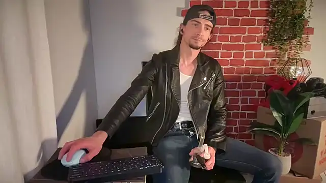 DylanBrook online show from 04/25/26, 02:47