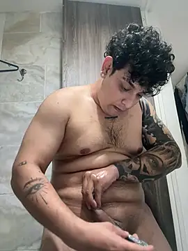 Niccolo Noir online show from 04/19/26, 01:39