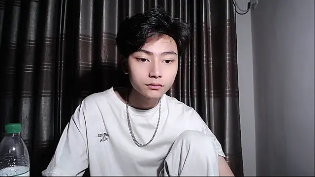 Snapshot of XX-XIUXIU chatting on 06/10/26, 08:21 XX-XIUXIU online show from 06/10/26, 08:21