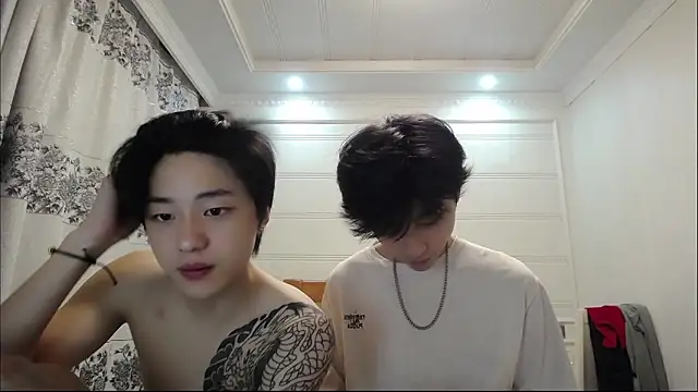 Snapshot of XX-XIUXIU chatting on 05/22/26, 05:00 XX-XIUXIU online show from 05/22/26, 05:00