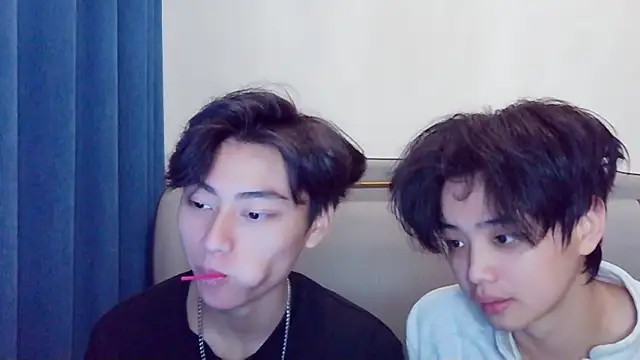 XX-XIUXIU online show from 03/19/26, 01:00