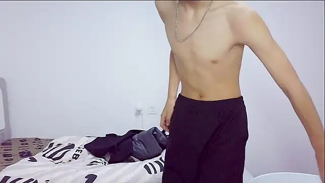 XX-XIUXIU online show from 04/12/26, 12:30