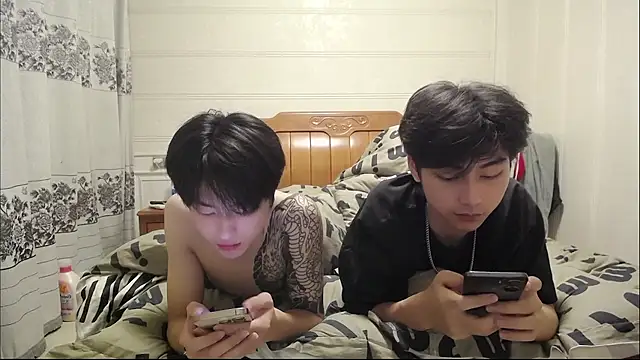 Snapshot of XX-XIUXIU chatting on 05/17/26, 05:35 XX-XIUXIU online show from 05/17/26, 05:35