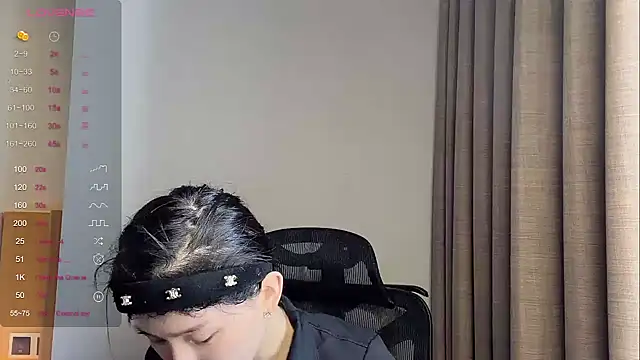 Snapshot of kiki-12 chatting on 04/01/26, 12:35 kiki-12 online show from 04/01/26, 12:35