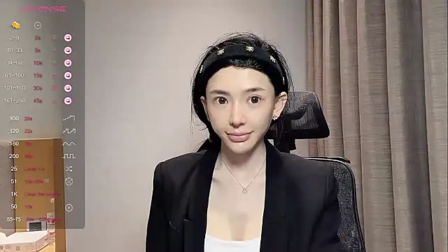 Snapshot of kiki-12 chatting on 04/10/26, 11:45 kiki-12 online show from 04/10/26, 11:45