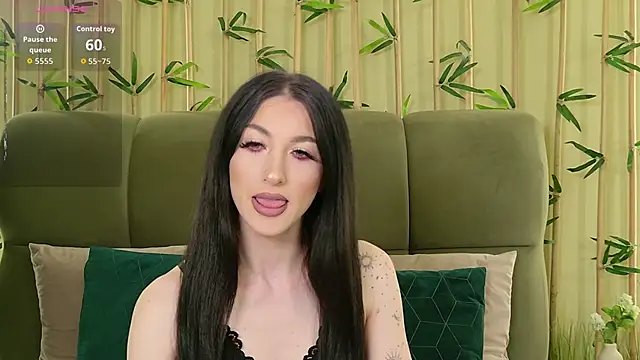 EllieJules online show from 04/13/26, 03:54