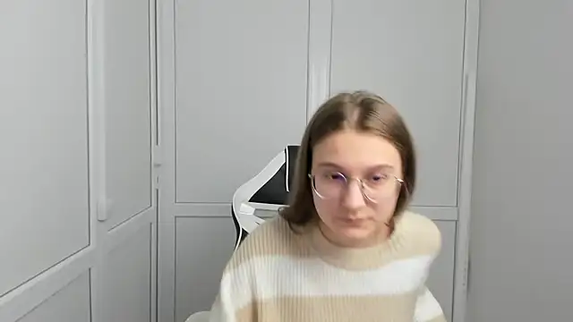 Mia kristal online show from 03/21/26, 08:30