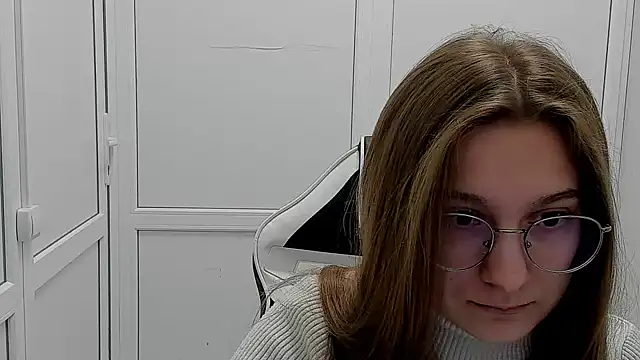 Mia kristal online show from 04/09/26, 07:03