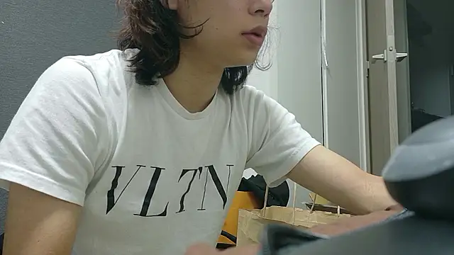 Snapshot of zakochin114514 chatting on 04/30/26, 09:38 zakochin114514 online show from 04/30/26, 09:38